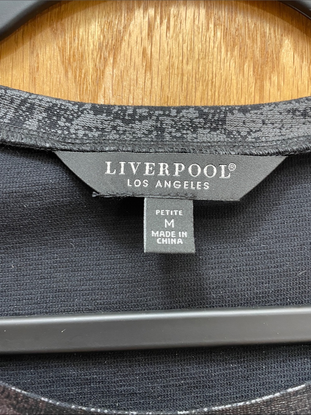 Liverpool Metallic Black Long-Sleeve Crewneck Top Medium Petite - Picture 8 of 15